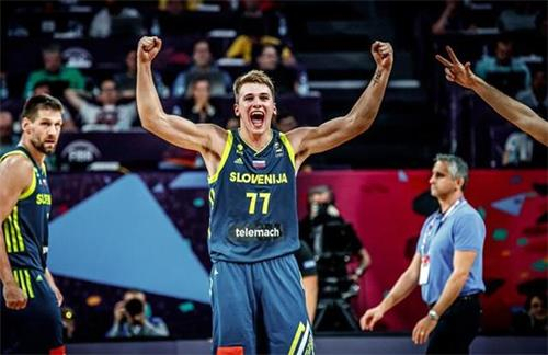 利物浦主场力擒最黑升班马桑德兰，无萨拉赫后发挥出色，全取3分。