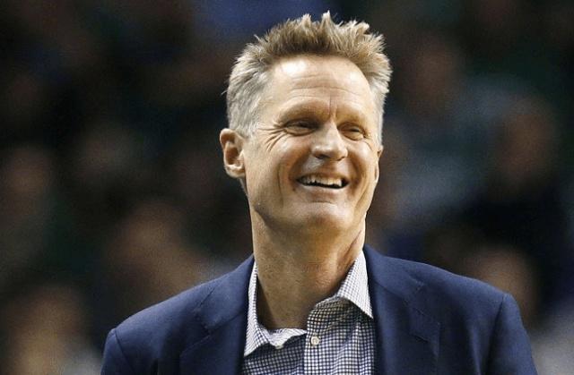 巴萨全队泡澡庆祝：75天18场不败+少赛1场仍力压皇马 弗里克封神