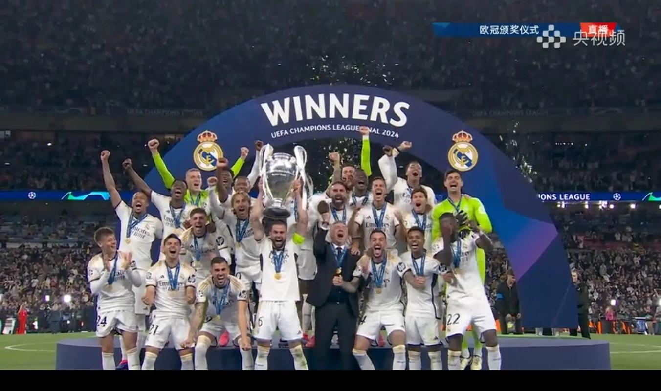 国安新帅，亚冠曾被张稀哲铲伤，如今成师徒